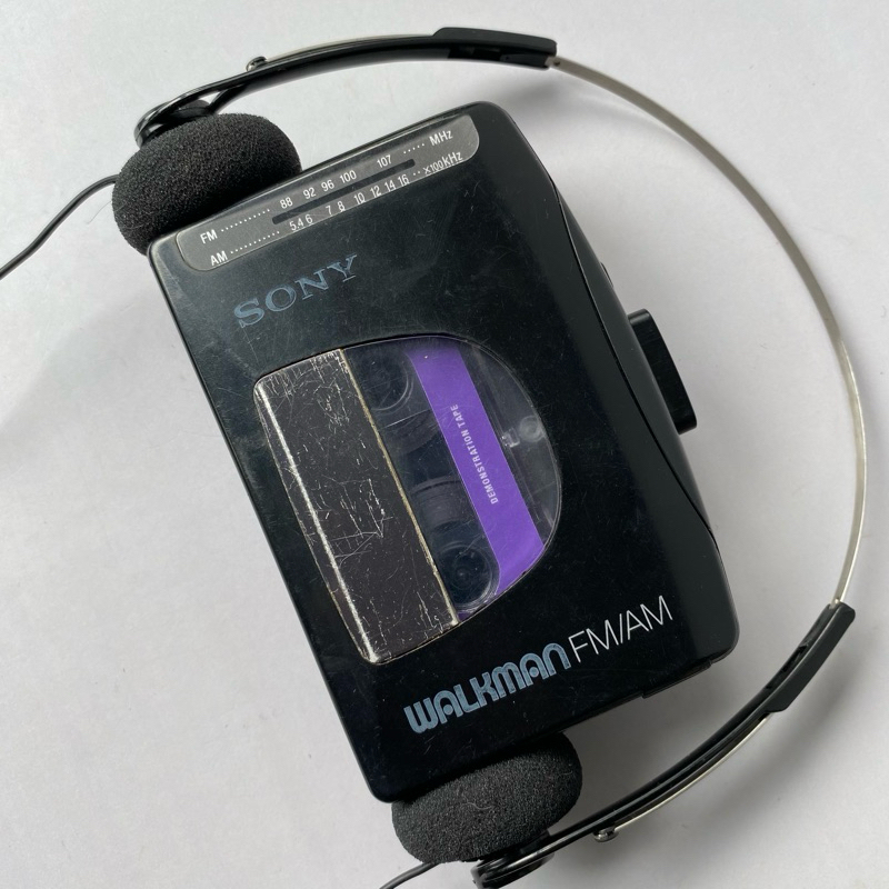 SONY WM-FX10✨ BONUS HEADPHONE RETRO