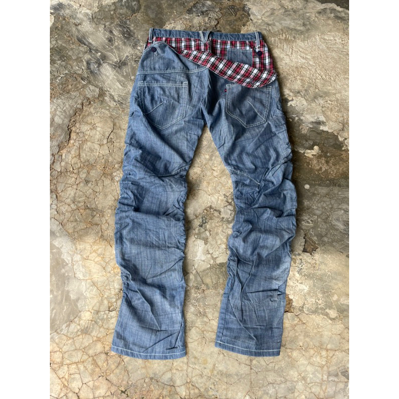 Dominate handcrafted jeans