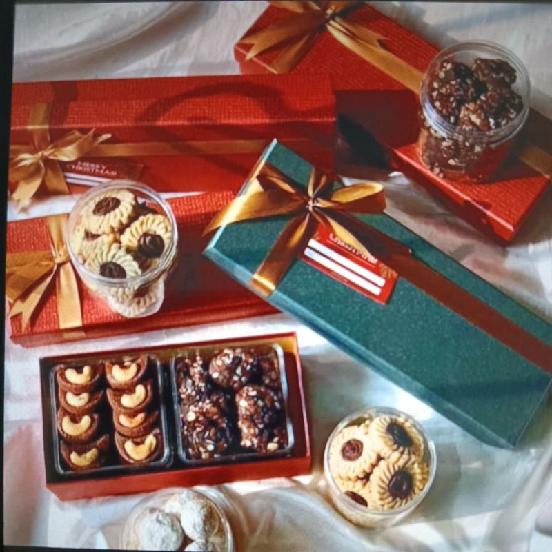 

HAMPERS NATAL & TAHUN BARU