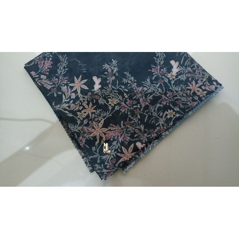 Lathika Scarf Heylocal