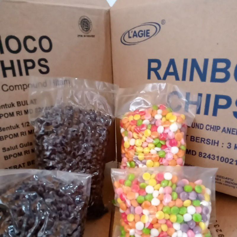 

CHOCO CHIPS SETENGAH BULAT LAGIE REPACK dark & rainbow 250, 100gr