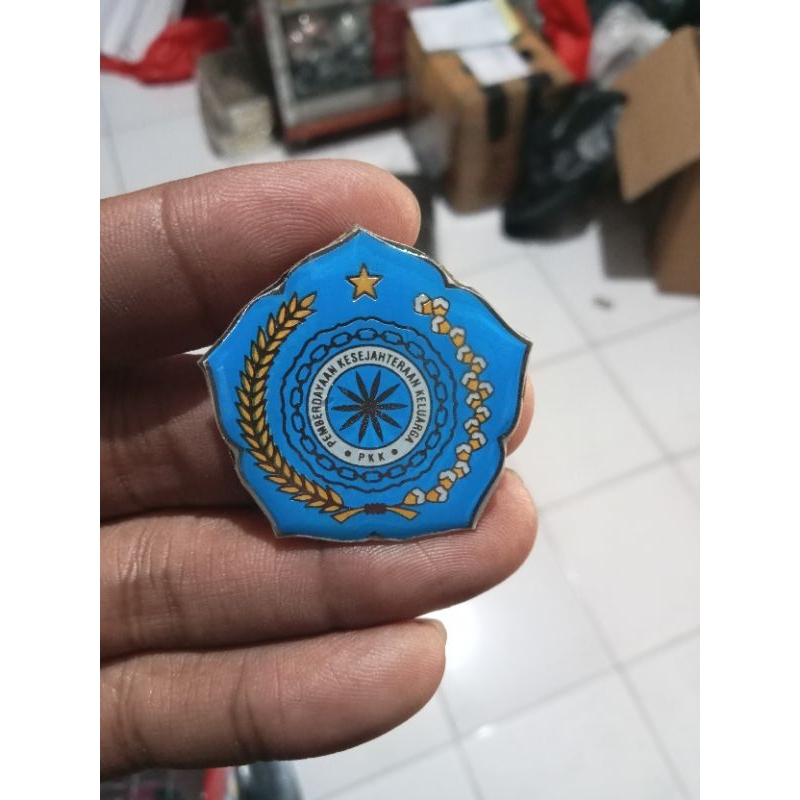 PIN PKK MURAH PENITI BAHAN LOGAM DI LAPIS VIBER