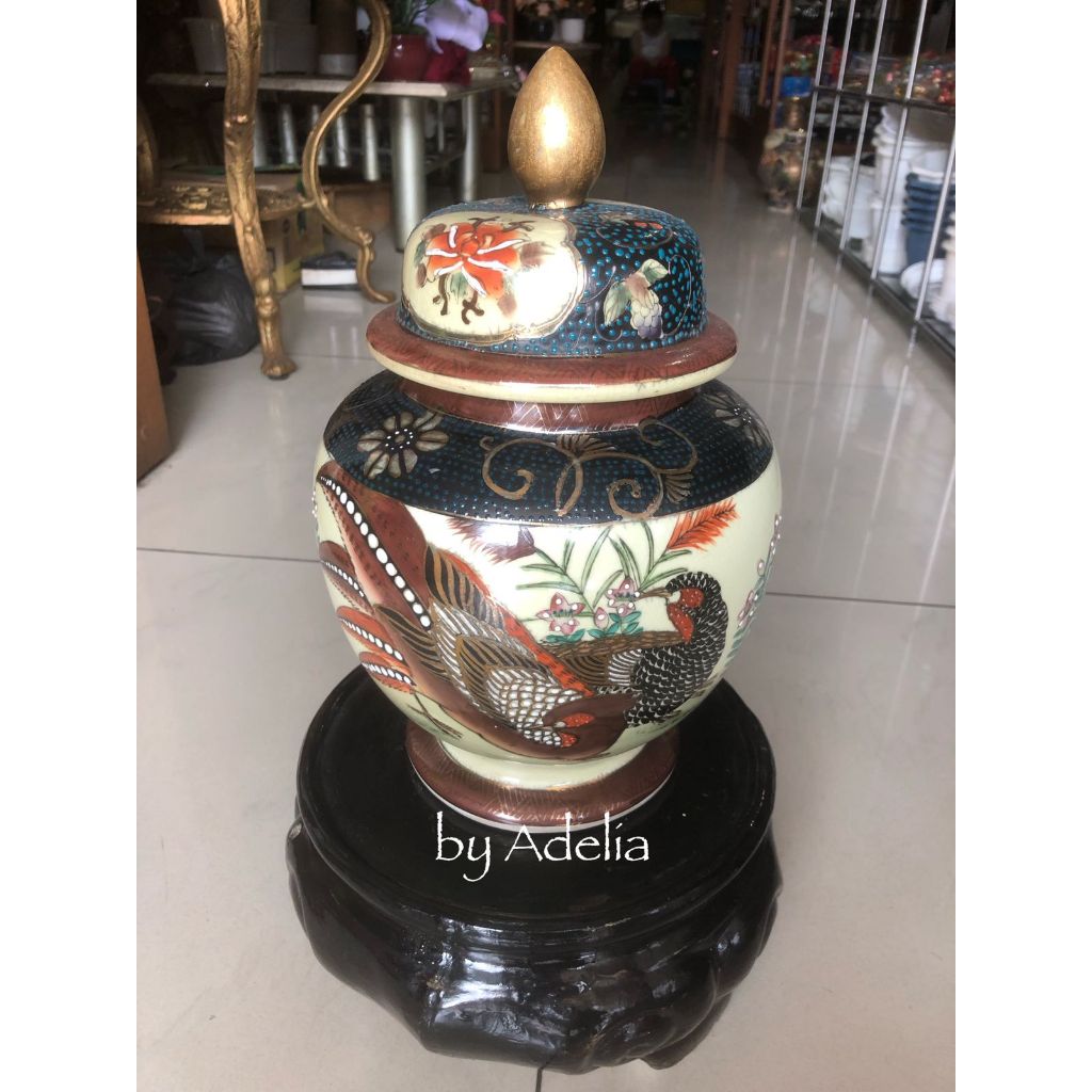 Guci China Pecah Seribu