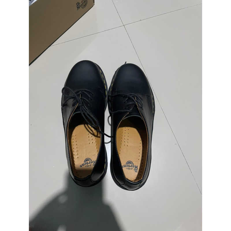 Sepatu Docmart 1461 smooth leather