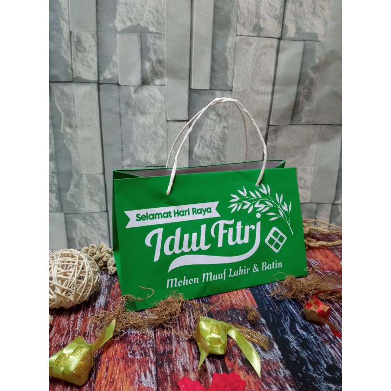 

Paperbag idul fitri 24x13x15cm @10pcs free hangtag