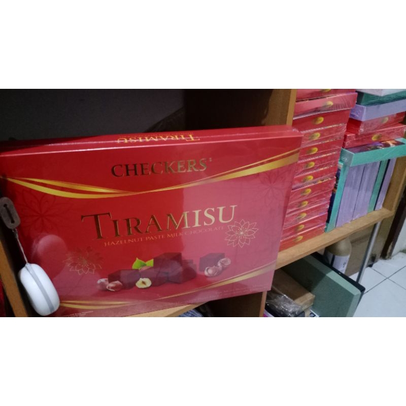 

COKLAT CHECKERS TIRAMISU COMPOUND SUSU BOX 160GR