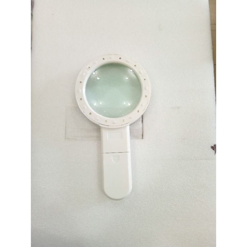 KACA PEMBESAR LED KACA BESAR