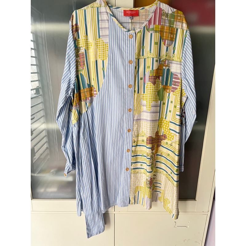 [PRELOVED] RIA MIRANDA TOP Stripes Blue Asimetris