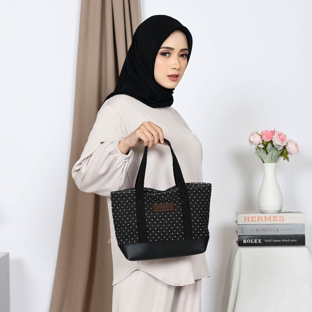 Tas Tangan Wanita model Hand Bag Mini untuk Tote Bag Mukena Tempat bekal Anak Tas HP dll Bisa