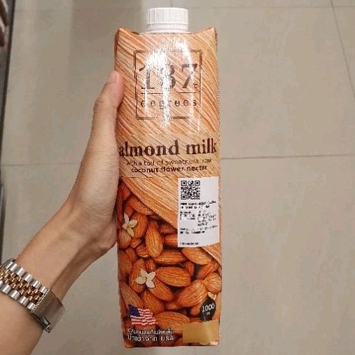 

137 degrees Almond milk susu rasa Original IMPORT 1 liter
