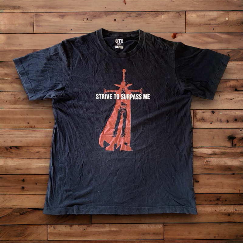 Kaos Uniqlo x One Piece Mihawk Second Original