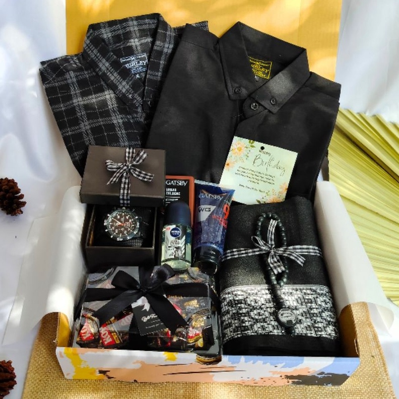 

HARGA GROSIR Hampers Kado Isi Kemeja Cowok Kekinian Kado Ulang Tahun/ Kado Wisuda/Anniversary gas !!