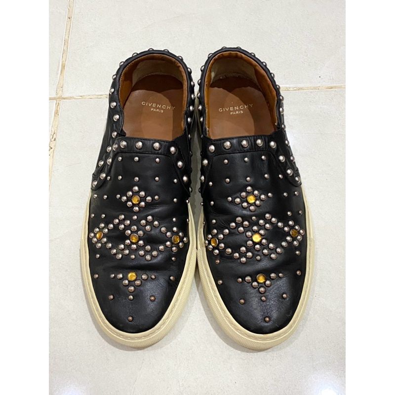 Givenchy slip on shoes Auth