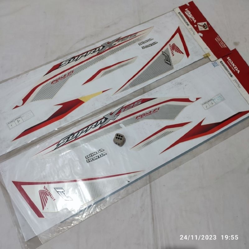 Striping sticker stiker Honda Supra x125 x 125 fi injection K41 putih original AHM