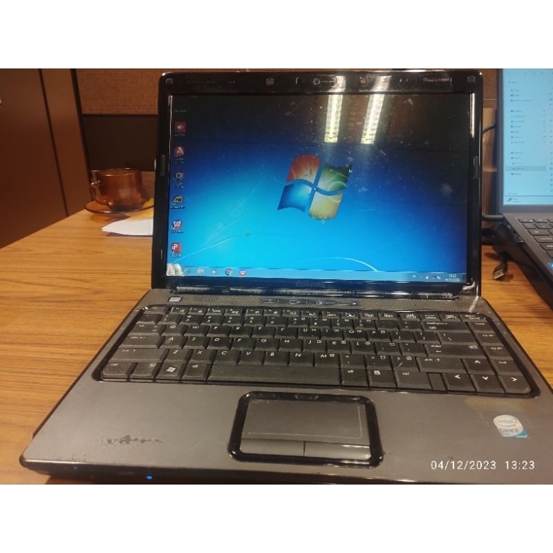 Laptop Compaq Presario V7000
