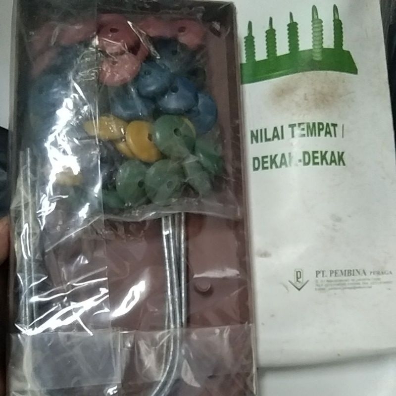 

Nilai tempat dekak-dekak / Alat peraga matematika