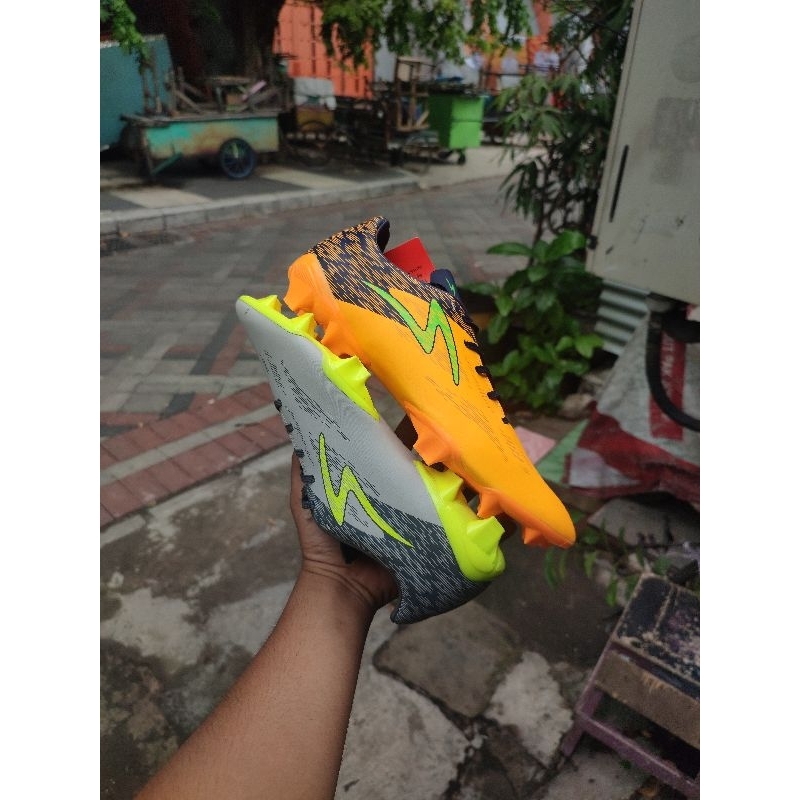 Sepatu Bola Specs Accelerator Alpha PRO FG