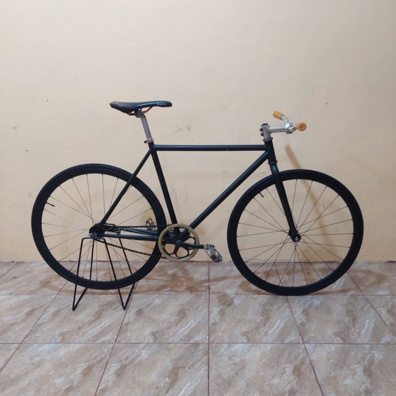 Sepeda Fixie Basic Airwalk