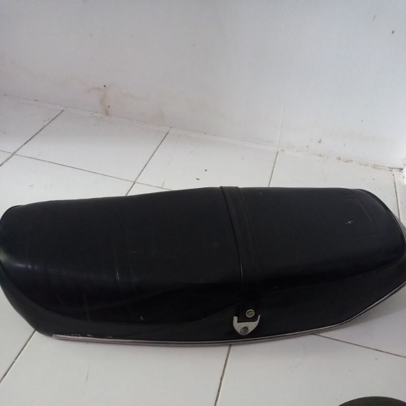 jok bekas gl 100