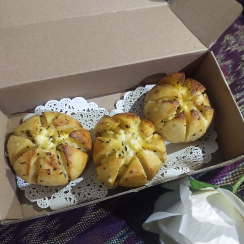 

Korean Garlic Cheese Bread Paket isi 3