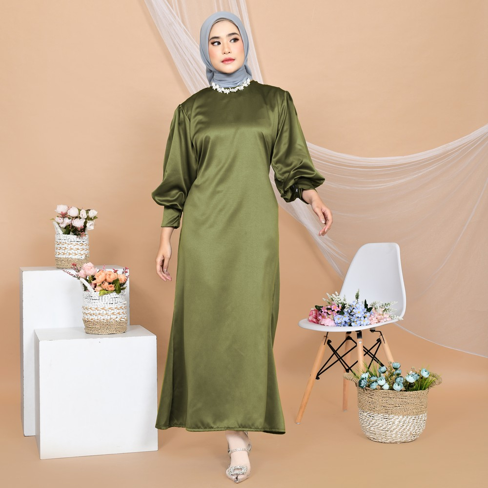 Synthesia Collections - Ariel Shiny Dress Olive - Dress Hijab Olive - Gamis Satin Olive Elegan - Max