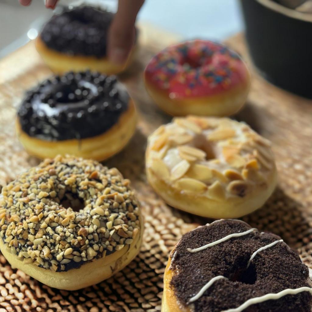 

Donut HayCookies Manis Mesis Keju Oreo Nuttela Donat