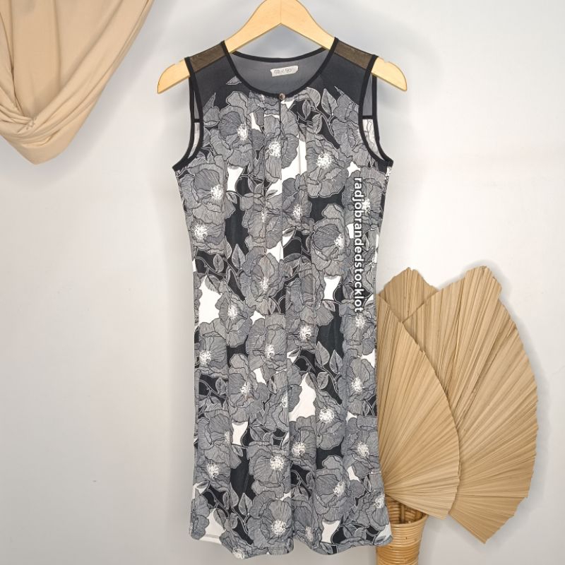 MIDI DRESS FLOWER TANPA LENGAN