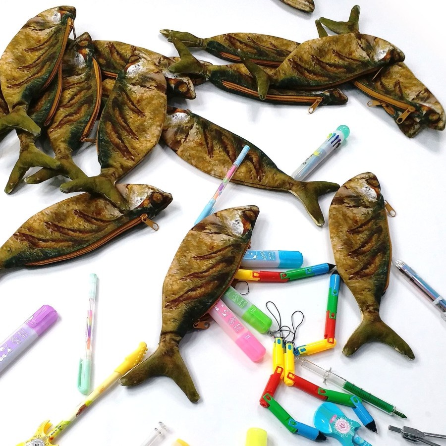 

Tempat Pensil Motif Ikan Kembung Goreng Mini Tempat Alat Tulis