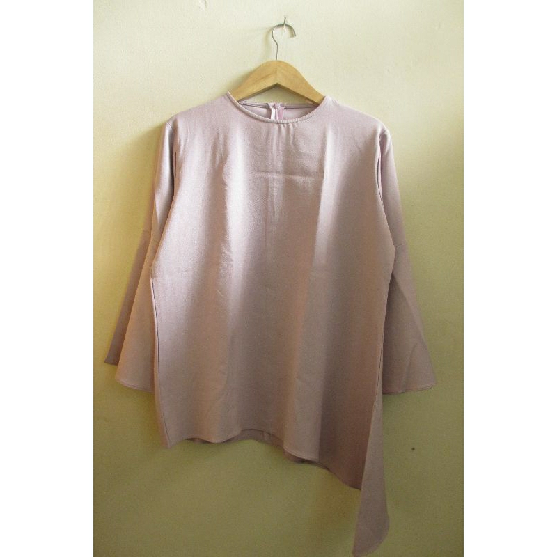 (COD)Atasan blouse kebaya modern tangan terompet wanita warna ungu muda/lilac