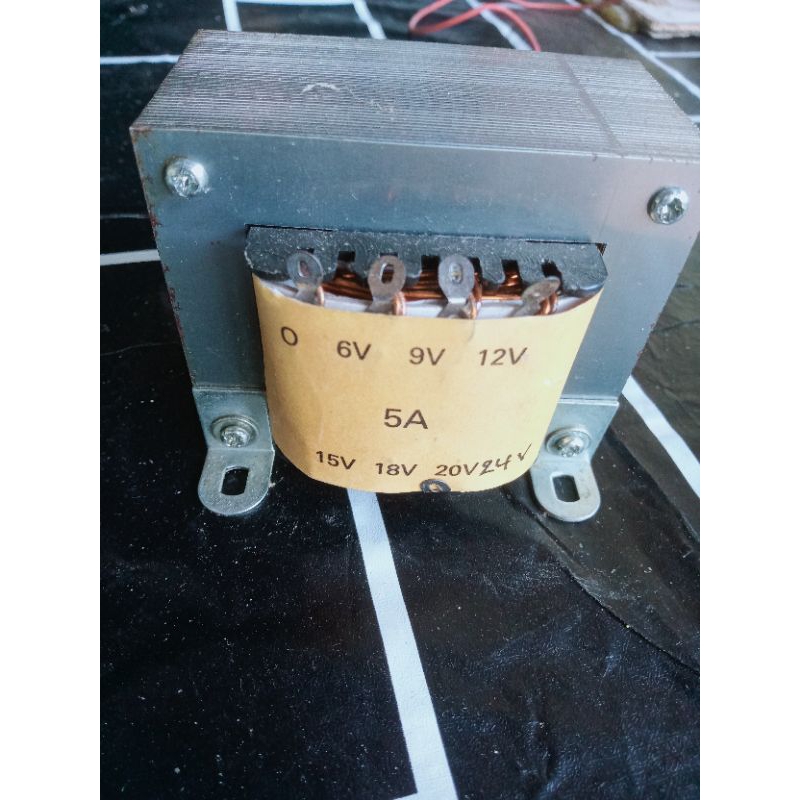 Travo 5 Ampere 0-24 volt merk Sanken