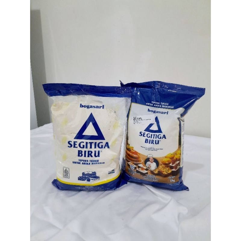

Tepung Segitiga Biru Kemasan Ekonomis & Premium 1KG