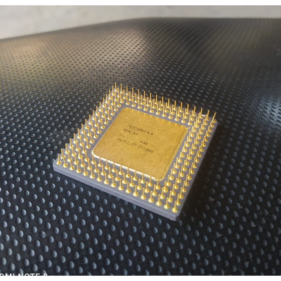 Processor Intel Hitam Jadul Keramik