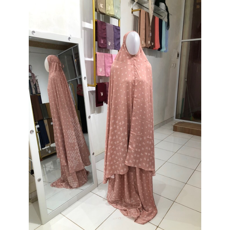 DOA - Aziera prayer robe