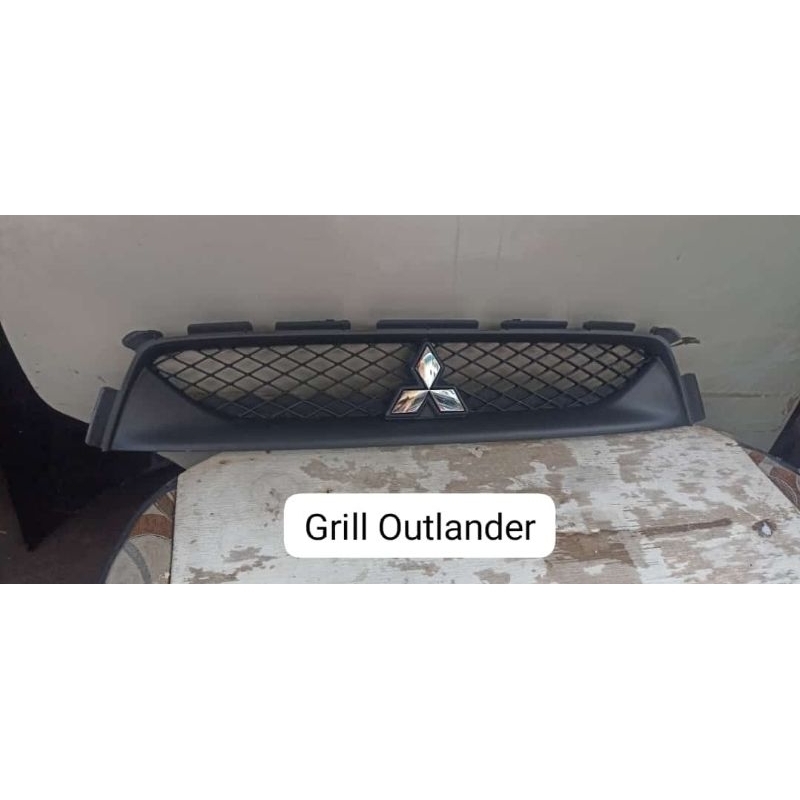 grill outlander 2010  sampai 2013
