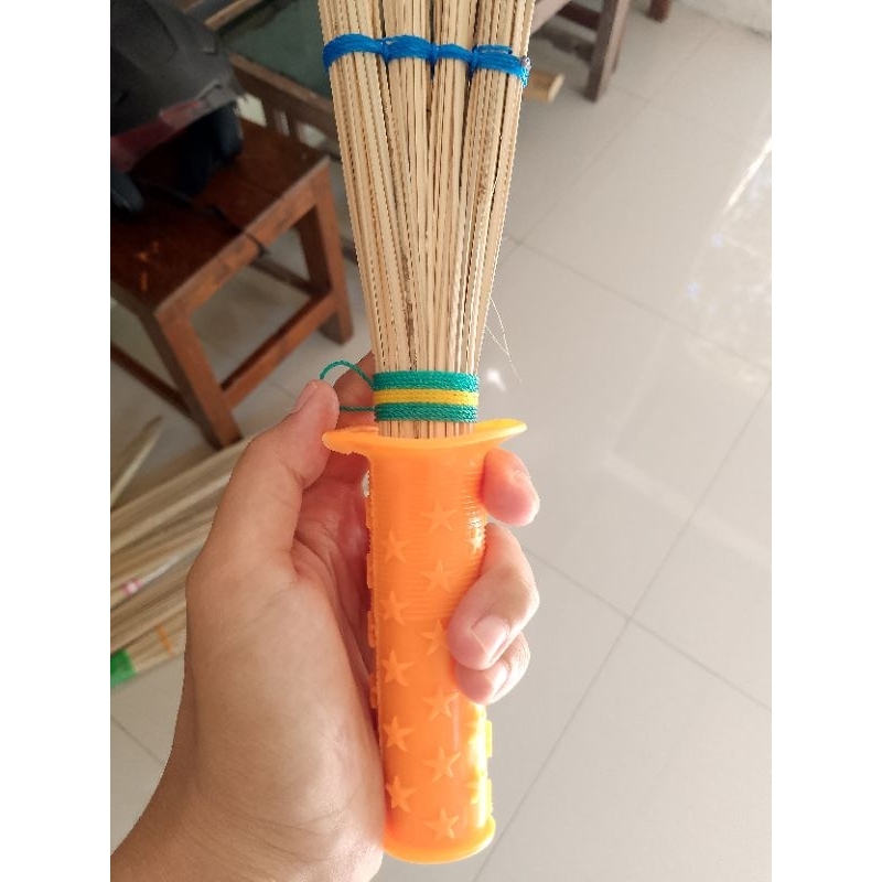 tebah kasur/sapu kasur/sapu lidi kasur/sapu kasur termurah
