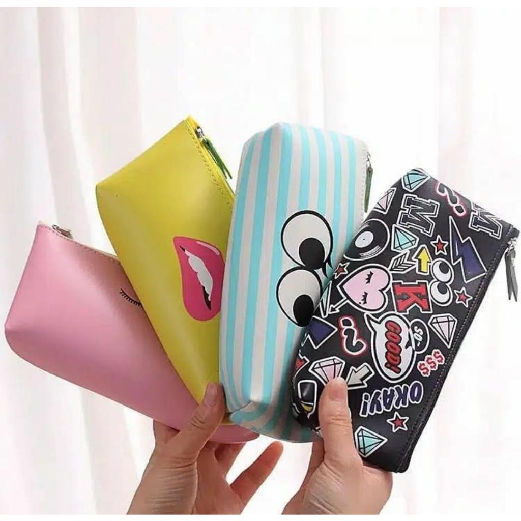 

Jouyu corner | Tempat pensil funky aesthetic tas pouch tempat pensil lucu unik motif bibir mata aesthetic murah meriah tempat pensil motif karakter lucu kotak pensil unik atk lucu murah tas pensil motif tempat pensil anak perlengkapan sekolah lucu murah