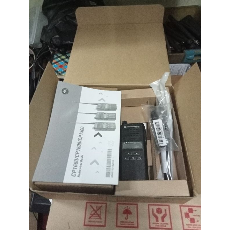 HT Motorola cp 1300 UHF low 350Mhz 350.000-390.000Mhz