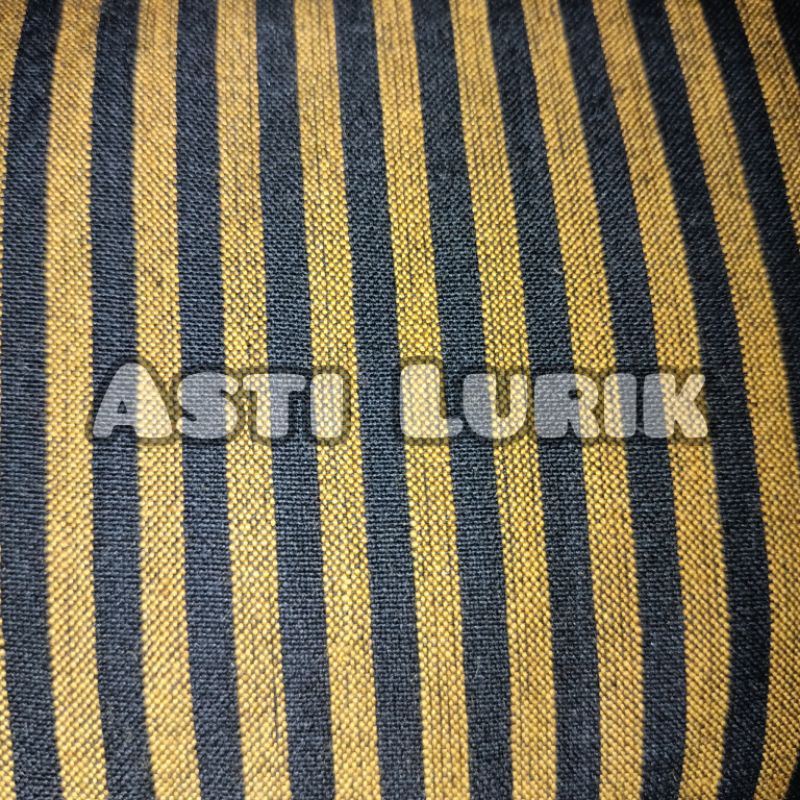 Tenun Lurik Kain ATM ( 200 x 105 110 ) . Lebar Besar .  Klasik . Hitam Emas . Tenun Lurik Hitam Cokl