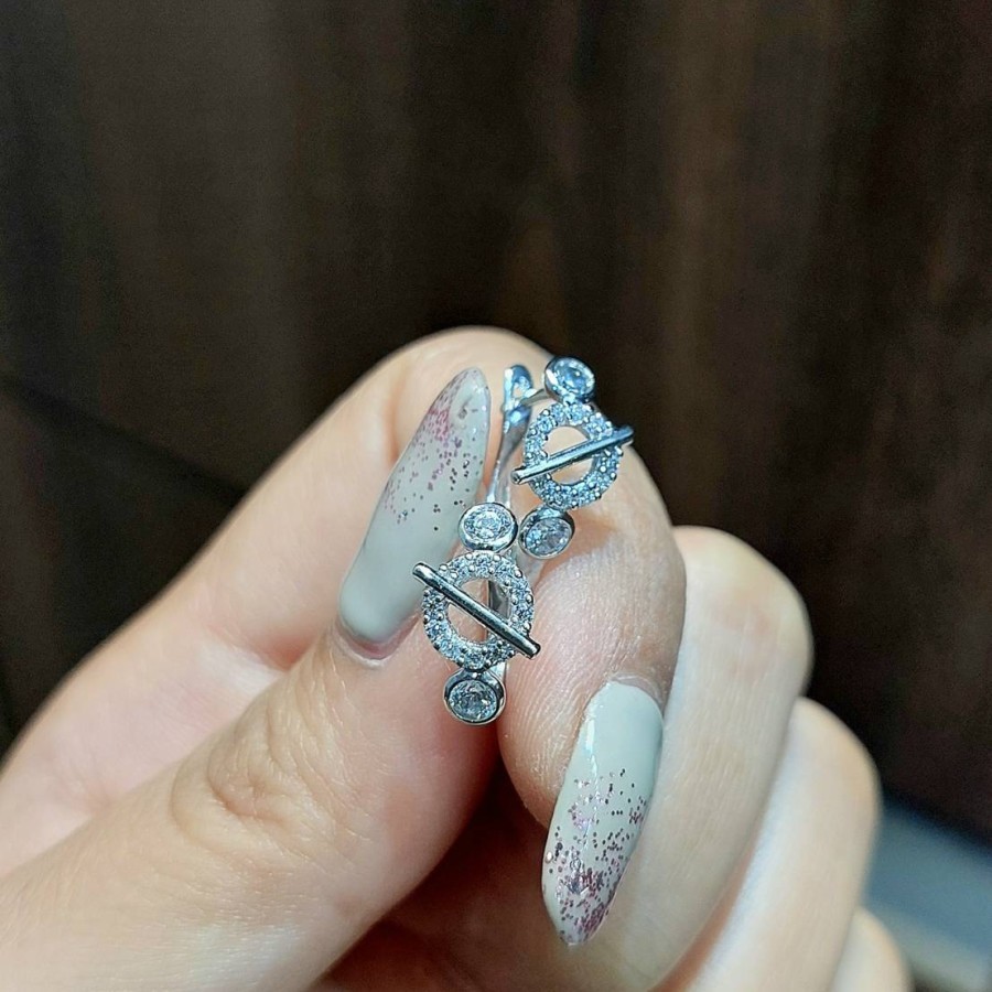 Anting Jepit Emas Putih 17K 750 Fashion Zircon 2 Gram (AH67)