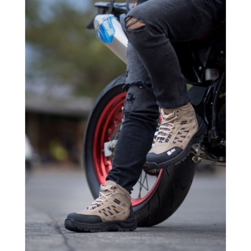 LAVIO SEPATU PRIA AXEL HIKING SEPATU SAFETY UJUNG BESI LAVIO AXEL NEW ARRIVAL SEPATU KUAT TAHAN LAMA