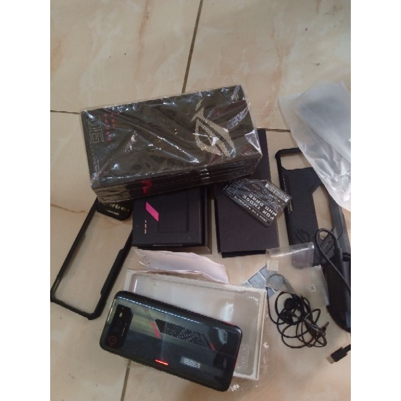 ASUS ROG PHONE 6 12/256 GB