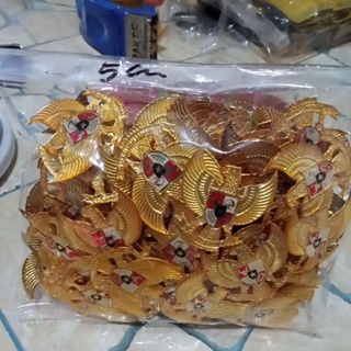 Pin garuda 5 cm bijian lapis resin