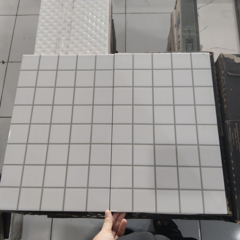 KERAMIK 25x40 GENEVE PUTIH KERAMIK DINDING DAPUR / KERAMIK DINDING