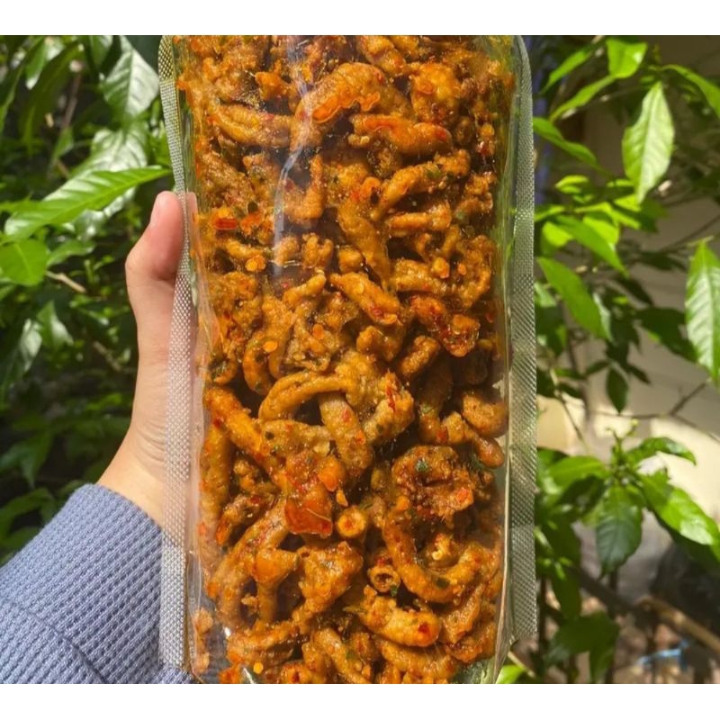 

usus pedas daun jeruk/usus crispy/usus krispy 250gram