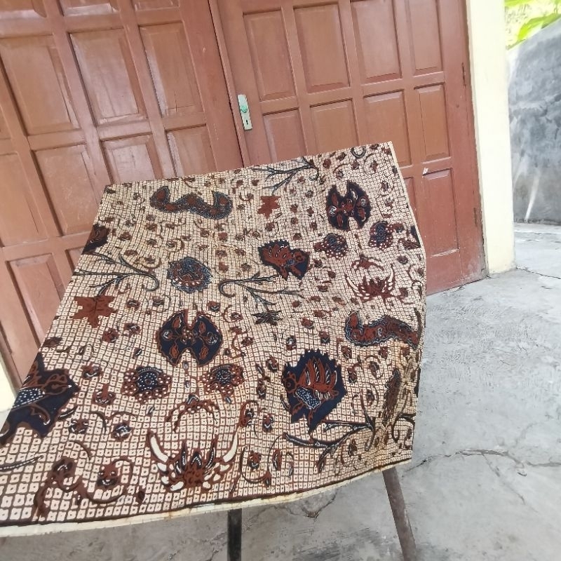KAIN BATIK TULIS GRINGSING motif WAHYU TUMURUN