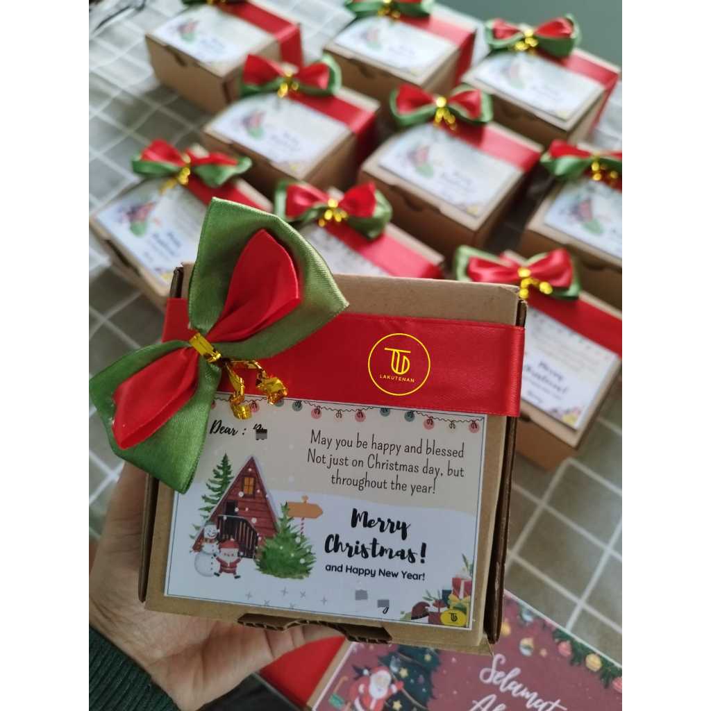

FUDGY BROWNIES 10X10cm / BROWNIES PANGGANG / MINI FUDGY BROWNIES / KUE COKLAT / HAMPERS NATAL / HAMPERS LEBARAN / HAMPERS MURAH / BROWNIES CUSTOM DESIGN UCAPAN