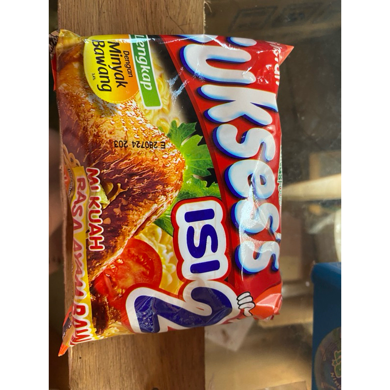 

mie sukses isi 2 goreng dan kuah