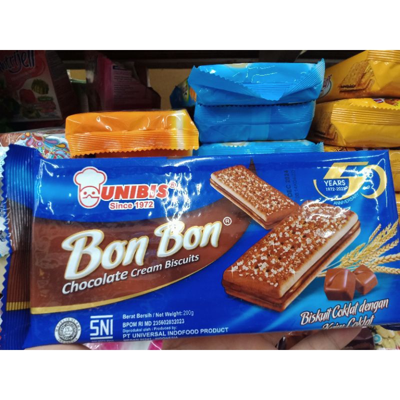 

Bon Bon Biskuit Cokelat dengan Krim Cokelat 200gr