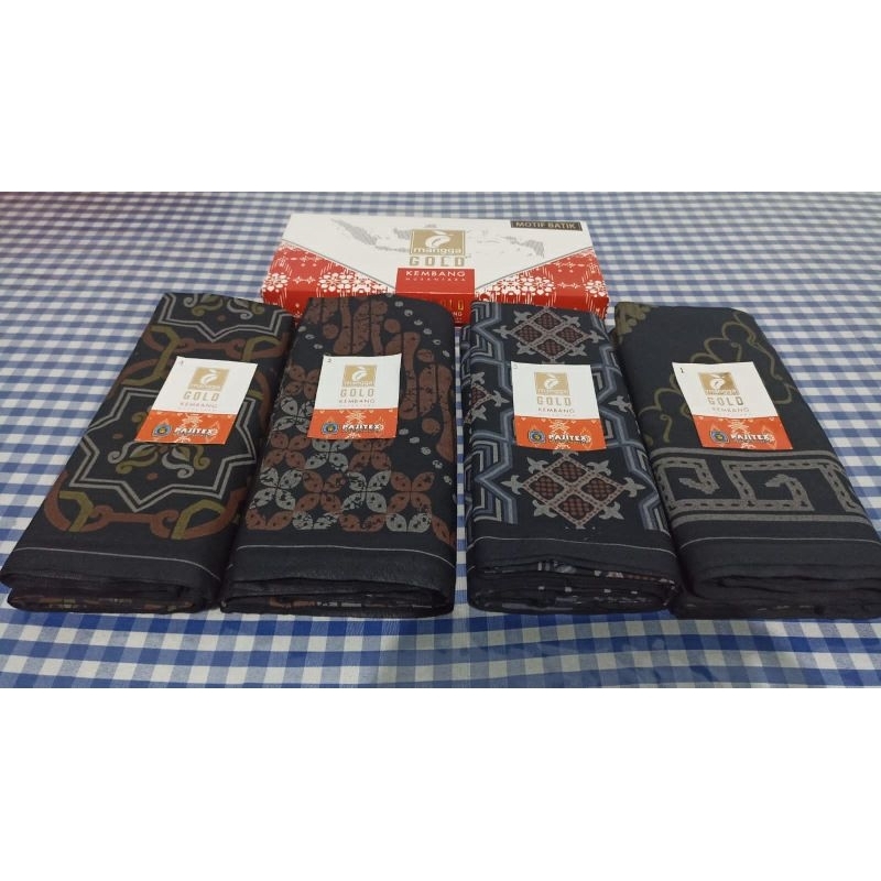 Sarung Mangga Gold nusantara,hitam motif batik