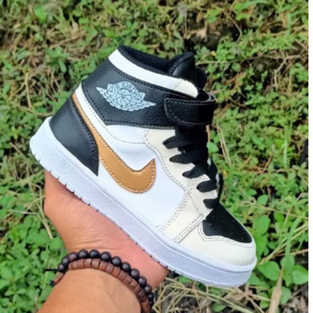 Sepatu Anak Air Jordan White Gold